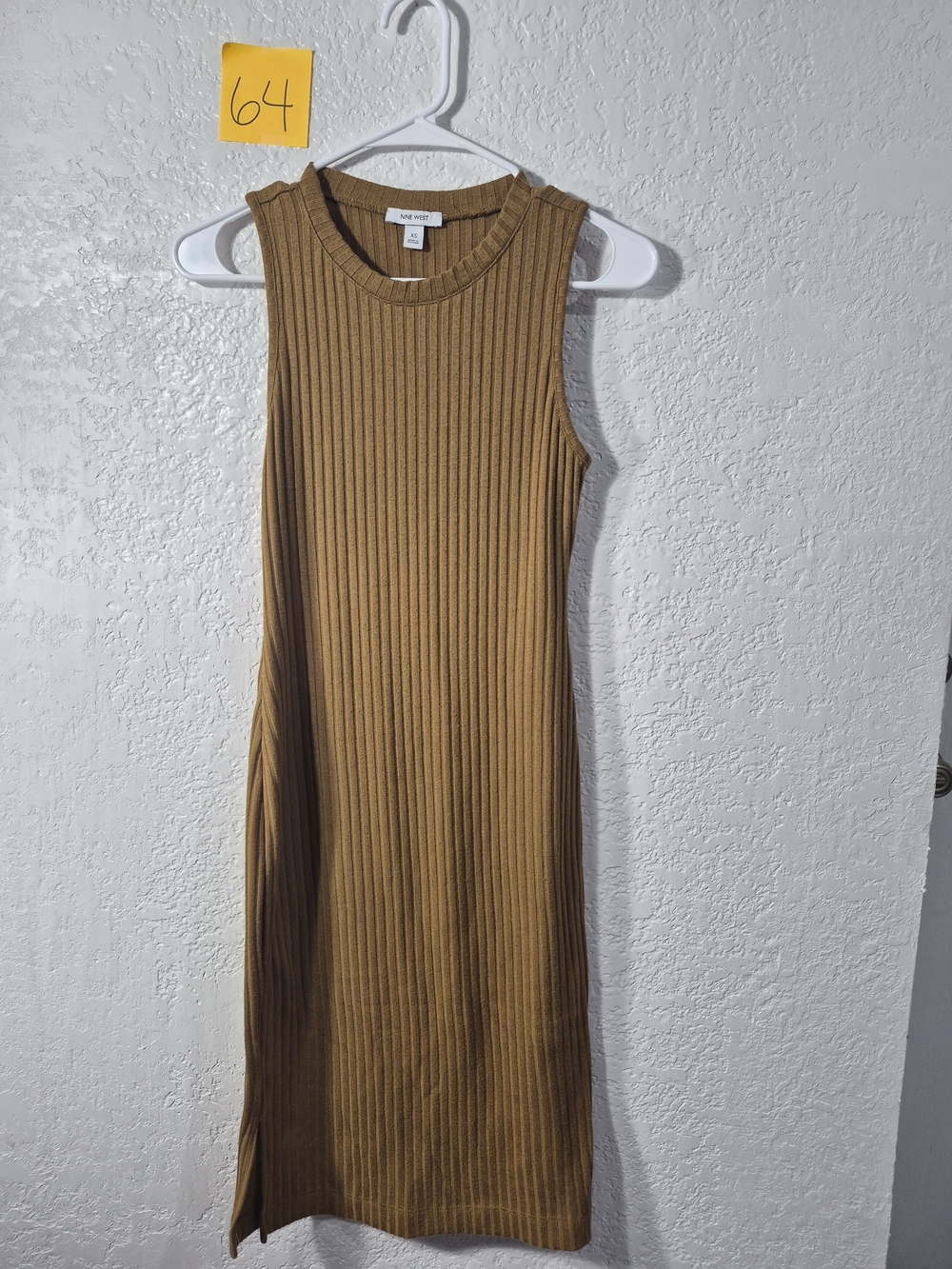 Nine West Womens Ribbed Sleeveless Midi Dress in Camel